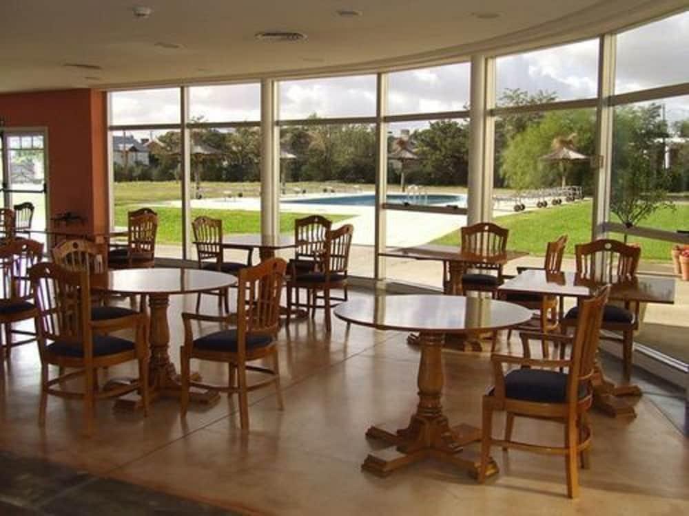 Paradores Austral Bahía Blanca Eksteriør billede